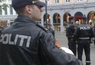 Oslo police detonate 'bomb-like device', suspect in custody