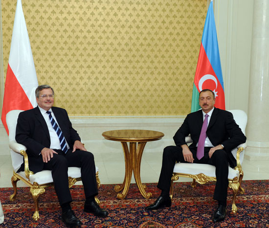 Azerbaijani and Polish presidents meet in private (PHOTO)