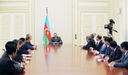 Президент Ильхам Алиев: Единство, солидарность, сотрудничество между мусульманскими странами должны достигнуть еще более высокого уровня (версия 2) (ФОТО)