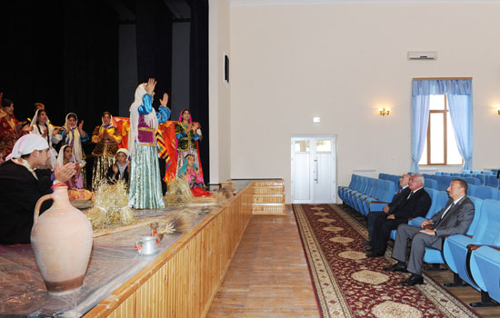Prezident İlham Əliyev Şabran Mədəniyyət Sarayı ilə tanış olub (FOTO)