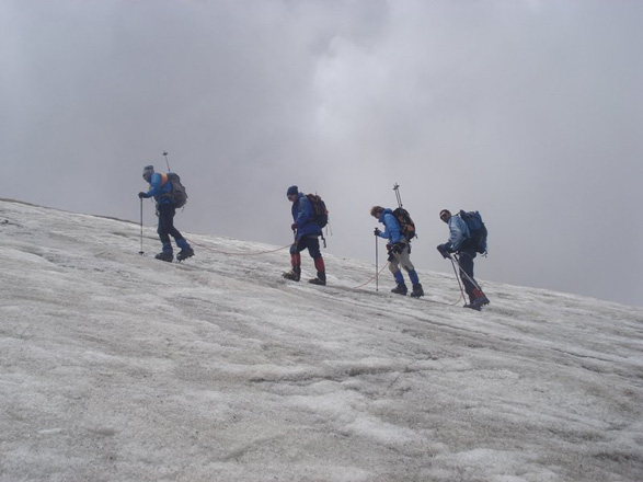 Пожилые австрийцы покорили вершину в Азербайджане (фото)