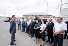 Ильхам Алиев ознакомился с ходом ремонтных работ на внутренних дорогах поселка Бинагади (ФОТО)