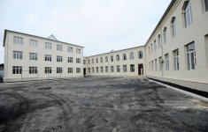 Azərbaycan Prezidenti Bakıda 179 nömrəli orta məktəbin binasında aparılan əsaslı təmir və yenidənqurma işləri ilə tanış olub (FOTO)