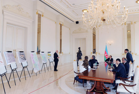 Azerbaijani President receives delegation led by Vice-President of Total