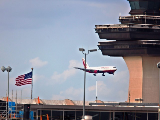 Alert lifted over suspicious item at Washington's airport