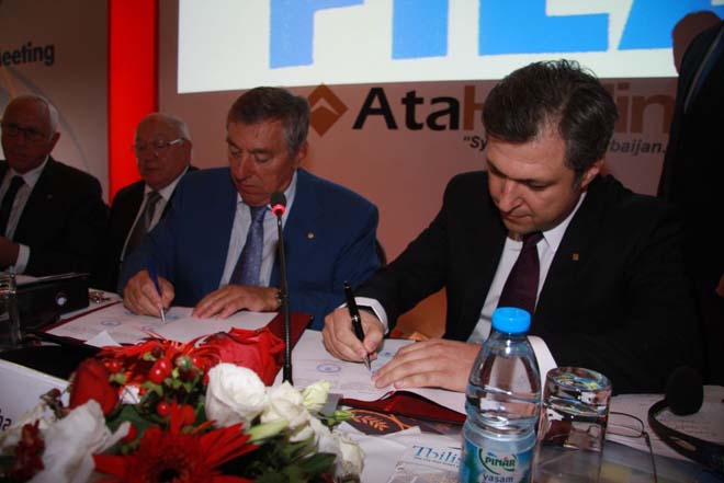 "AtaHoldinq" ASC ilə Beynəlxalq Güləş Federasiyası arasında sponsorluq müqaviləsi imzalanıb (FOTO)