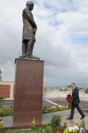 Azerbaijani President unveils monument to Mirza Alakbar Sabir in Shamakhy (PHOTO)