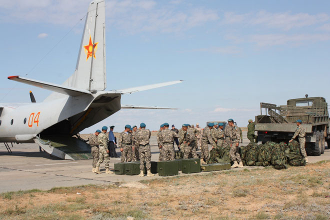 В России начались учения "Центр-2011" с участием казахстанских десантников