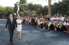 Prezident İlham Əliyev: Azərbaycanda təhsilin səviyyəsi müasir tədris prosesinin inkişafı hesabına daha da qalxacaq (FOTO)