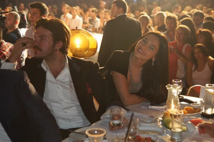 Турецкая звезда Толга Карел и азербайджанская модель Гюнай Мусаева разводятся (ФОТО)