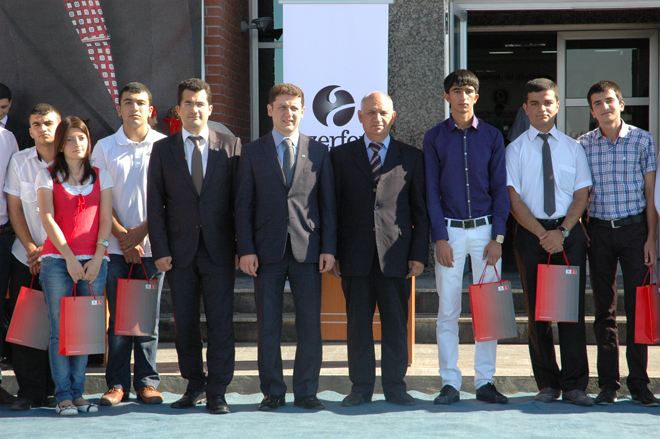 Azerfon awarded top 25 students of Caucasus University (PHOTO)