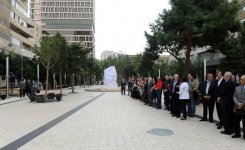 Президент Азербайджана принял участие в открытии памятника композитору Фикрету Амирову (ФОТО)