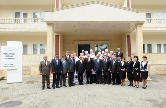 Azərbaycan Prezidenti Xaçmaz Rayon Mərkəzi Xəstəxanası ilə tanış olub (FOTO)