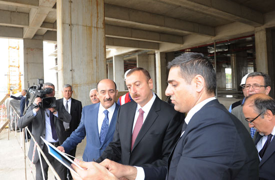 Azerbaijani President inspects construction of Shahdagh winter and summer tourism complex (PHOTO)
