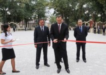 İlham Əliyev Qubada Nizami adına parkda yenidənqurma işləri ilə tanış olub, Şahmat Məktəbinin açılışında iştirak edib (FOTO)