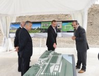 Президент Азербайджана ознакомился со строительством комплекса на территории массового захоронения в Губе (ФОТО)