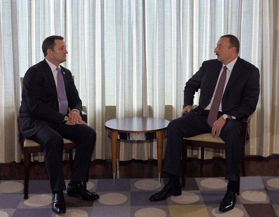 Azerbaijani President meets with Moldova's PM in Poland