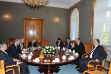 Azərbaycan Prezidenti Maltanın Baş naziri ilə görüşüb