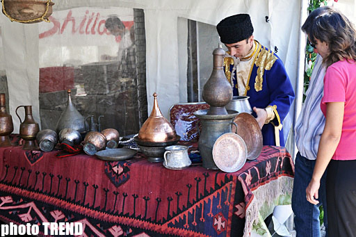 Фестиваль сбора винограда в  древней части Баку (фотосессия)