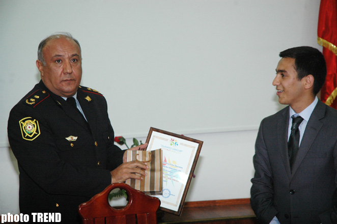 Завотделом дорожной полиции Баку удостоен премии "Хазар" (ФОТО)