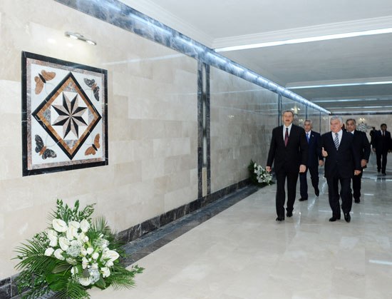 Azerbaijani President inaugurates pedestrian underpasses and interchange on Mardakan highway (UPDATE) (PHOTO)