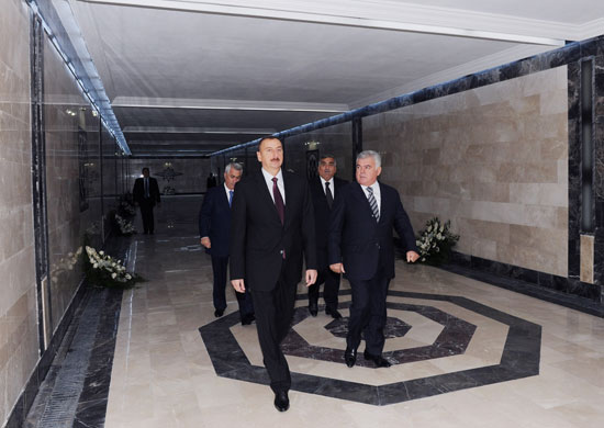 Azerbaijani President inaugurates pedestrian underpasses and interchange on Mardakan highway (UPDATE) (PHOTO)