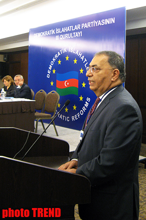 Asim Mollazade reelected as Democratic Reforms Party chairman (PHOTO)
