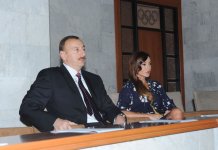 President of Azerbaijan and his spouse sees final bouts of world boxing championship in Baku (PHOTO)