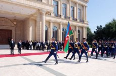 French President officially welcomed to Azerbaijan