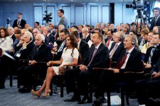 Президент Ильхам Алиев: Международный гуманитарный форум сыграет важную роль в превращении желаний в реальность (ФОТО)