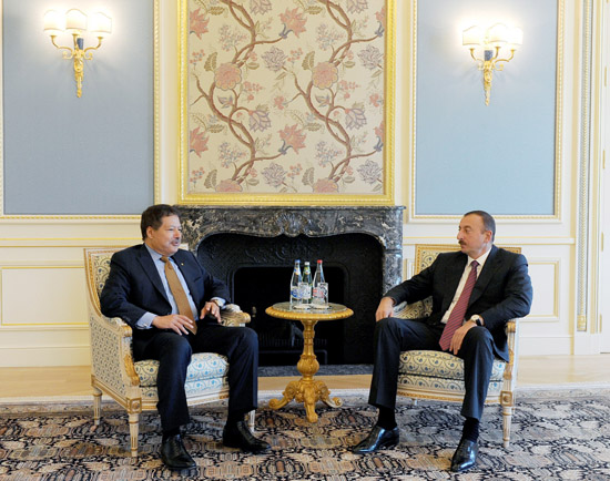 Azerbaijani President receives Nobel Laureate