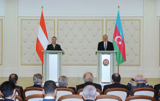 Президент Ильхам Алиев: Имеются прекрасные возможности для реализации проекта Южного газового коридора