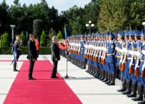 Azərbaycanda rəsmi səfərdə olan Avstriyanın Federal Prezidentinin rəsmi qarşılanma mərasimi olub (FOTO)