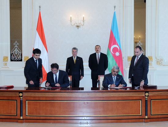Азербайджан и Австрия подписали три межправительственных соглашения (ФОТО)
