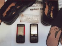 В Азербайджане пресечена попытка передать в тюрьму мобильные телефоны (ФОТО)