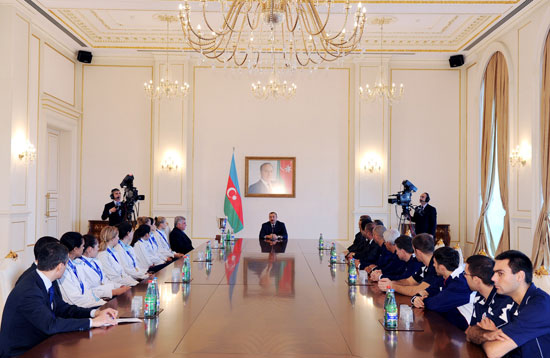 President Ilham Aliyev receives members of Rabita volleyball team - winners of club world championships