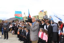 В Гедабекском районе состоялось открытие новой школы (фотосессия)