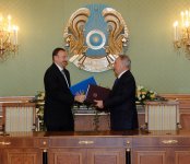 Azerbaijan, Kazakhstan ink four documents (PHOTO)