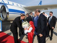 Президент Азербайджана прибыл в турецкий город Измир