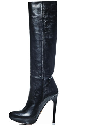 Туфли от Valentino признаны самой сексуальной обувью 2011 года