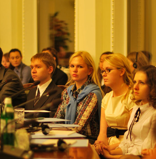На Украине состоялся международный форум на тему "Молодежная модель ООН" (ФОТО)