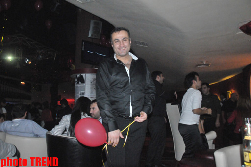 Главная сваха Азербайджана и мейханачы в ночном клубе Баку (фотосессия)