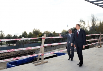 Ильхам Алиев ознакомился с ходом реконструкции бакинской "Венеции" в национальном Приморском парке (ФОТО)