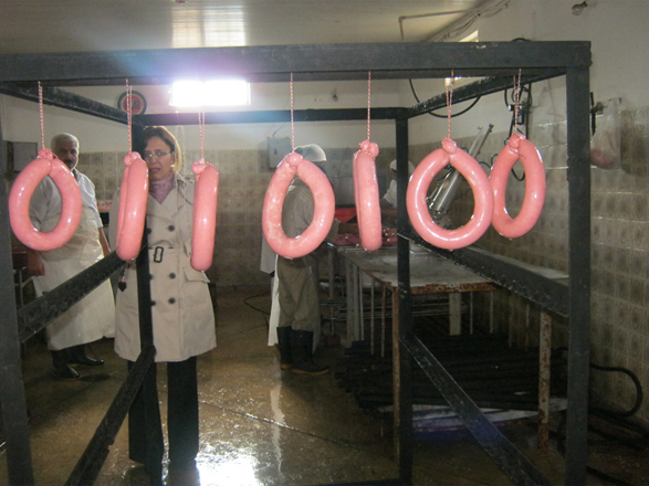 Bakıda iki müəssisədə kolbasa məmulatlarının istehsalı dayandırılıb (FOTO)