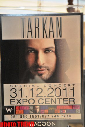 В Баку состоится новогоднее шоу с участием Таркана, группы "Блестящие" и девушек на веревках (фотосессия)