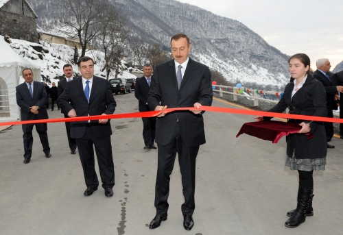 Президент Азербайджана принял участие в  открытии моста в Гахском районе (ФОТО)