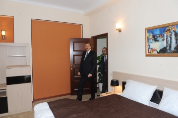 Президент Азербайджана принял участие в открытии гостиницы “Green Hill İnn” в Шеки (ФОТО)
