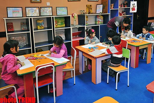Прием в детсады и школы в Азербайджане будет проводиться в электронной форме