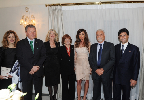 Мехрибан Алиева приняла участие в торжественной церемонии в Риме, посвященной 20-летию независимости Азербайджана (ФОТО)