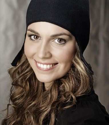 Участница "Евровидения-2012" от Боснии и Герцеговины представила вторую версию своей песни